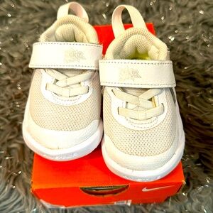 Nike team hustle D 10 (TD)